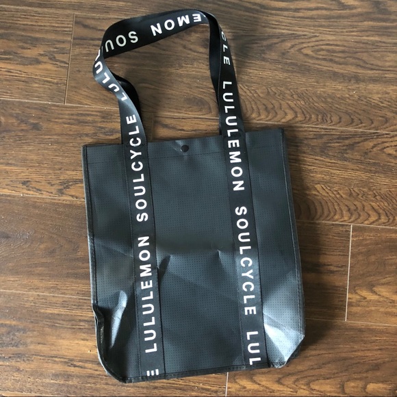 lululemon soulcycle bag